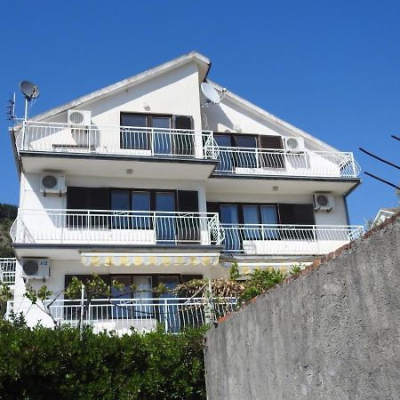 Bed and Breakfast Madam Svetlana à Tivat Extérieur photo