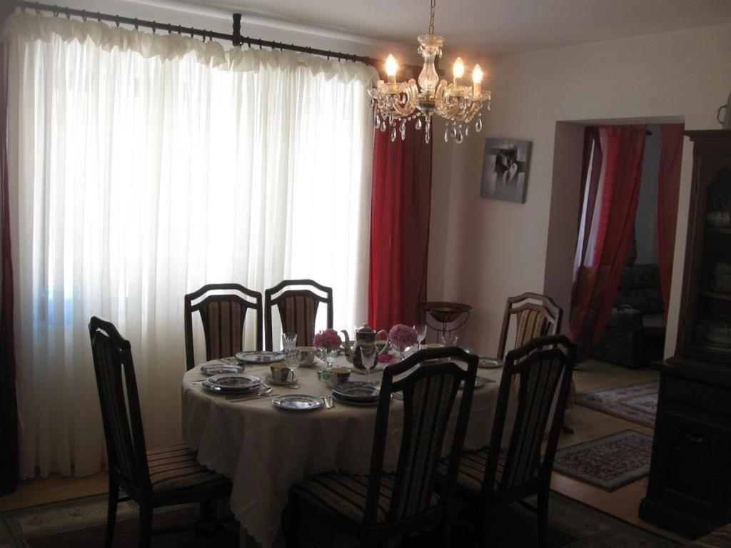 Bed and Breakfast Madam Svetlana à Tivat Extérieur photo