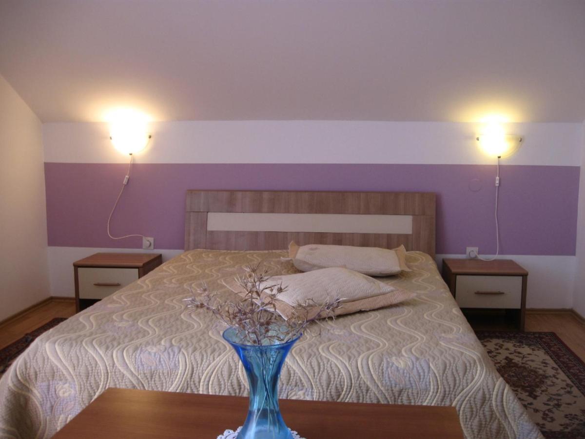 Bed and Breakfast Madam Svetlana à Tivat Extérieur photo