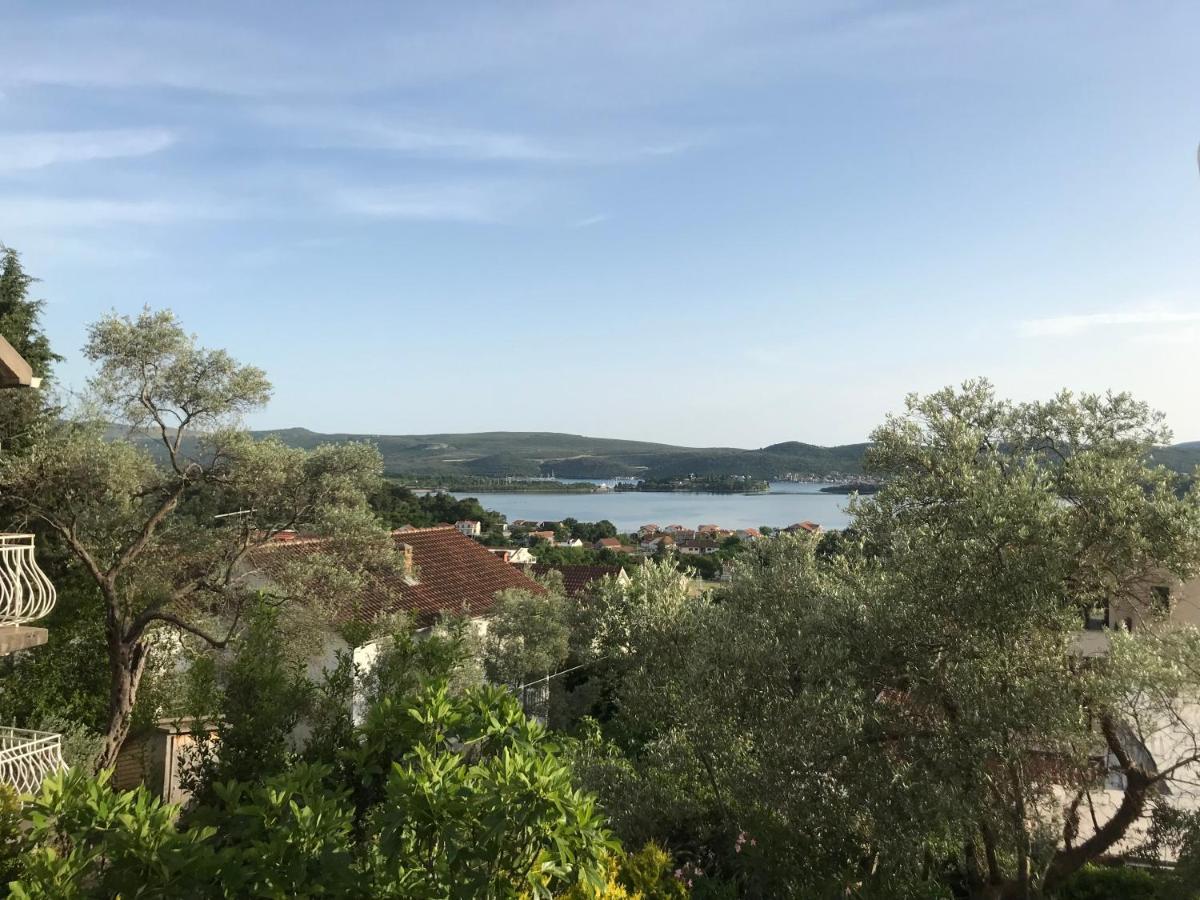 Bed and Breakfast Madam Svetlana à Tivat Extérieur photo